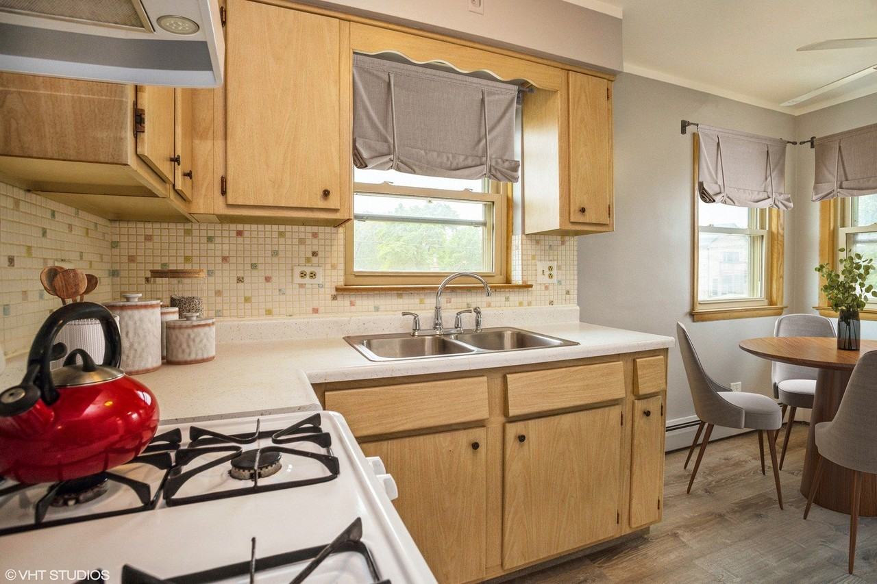 7537 W Higgins Rd #2S - Photo 4 of 10