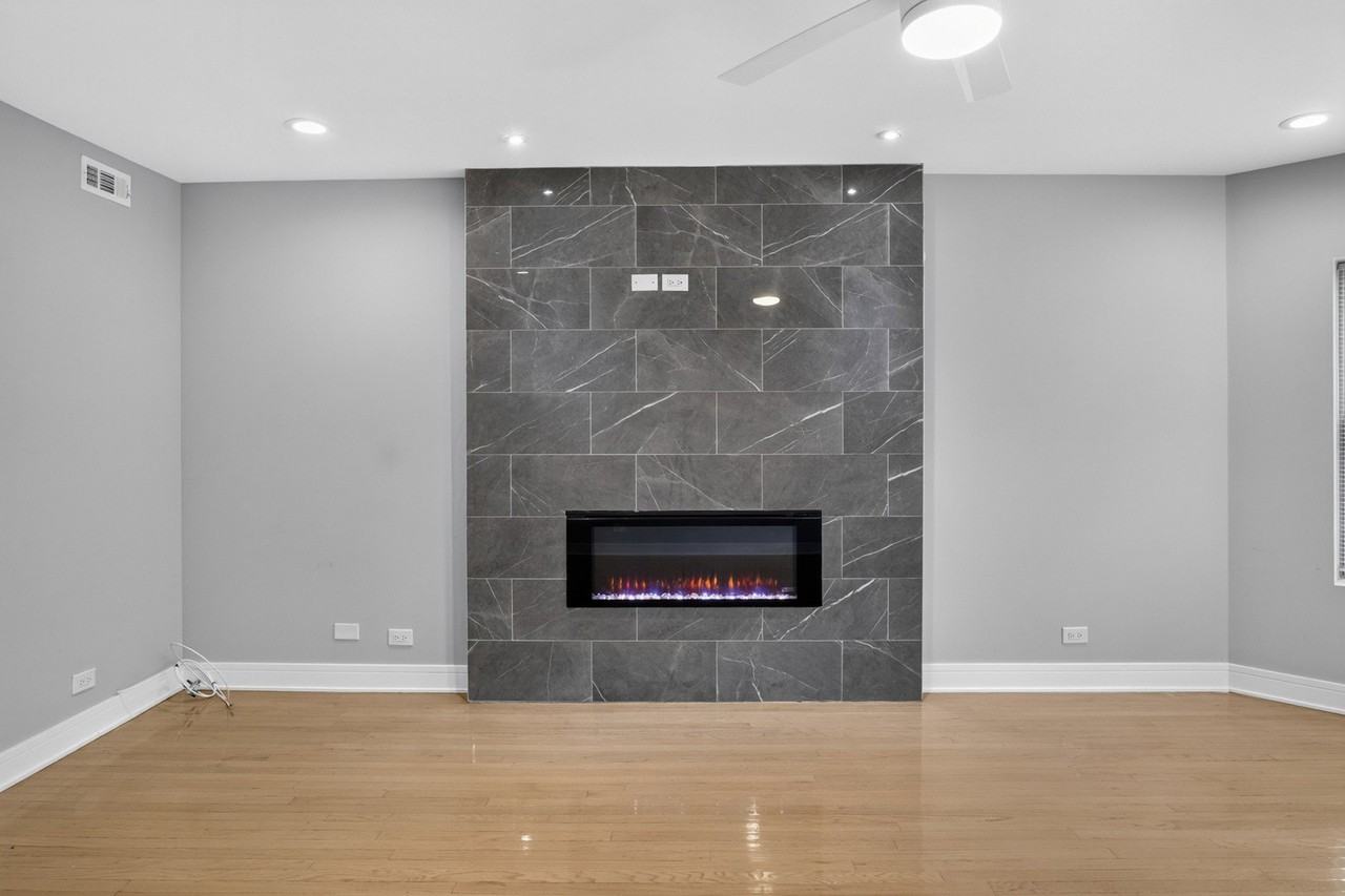 6629 S Ingleside Ave #2 - Photo 4 of 33