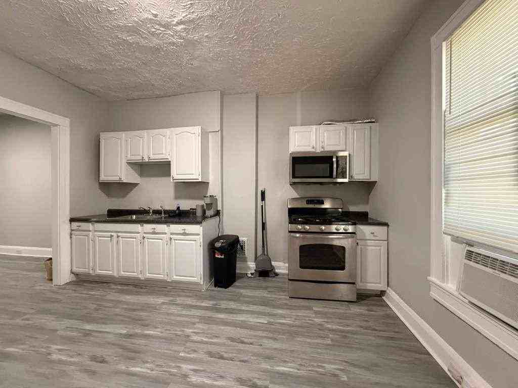 Mcelderry St - Photo 3 of 10