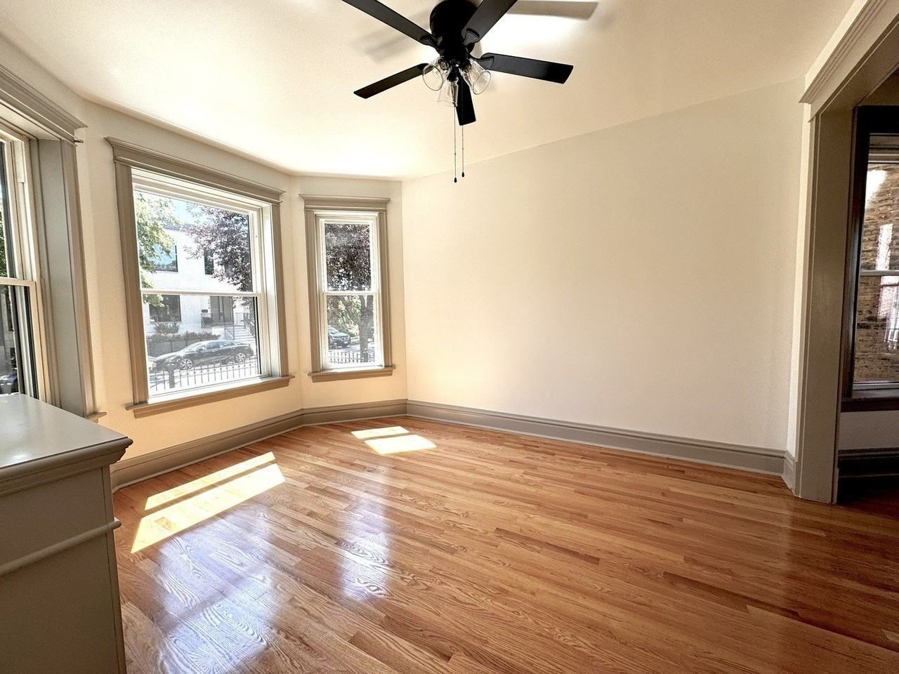 2424 N Mozart St #1 - Photo 5 of 29