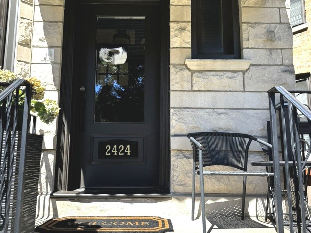 2424 N Mozart St #2 - Photo 2 of 31