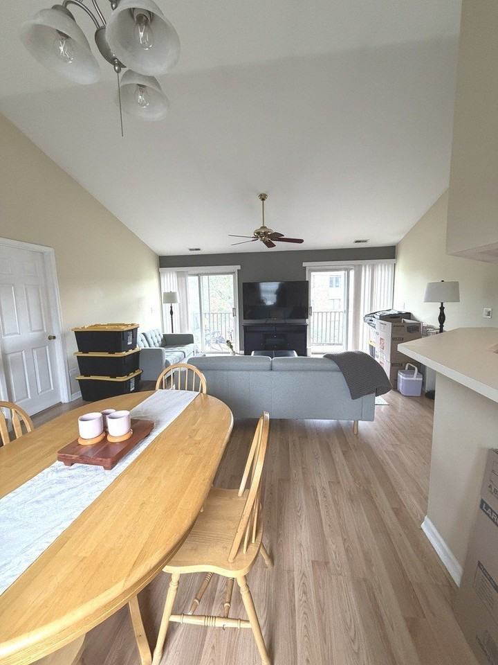 385 Sandhurst Cir #3 - Photo 2 of 18