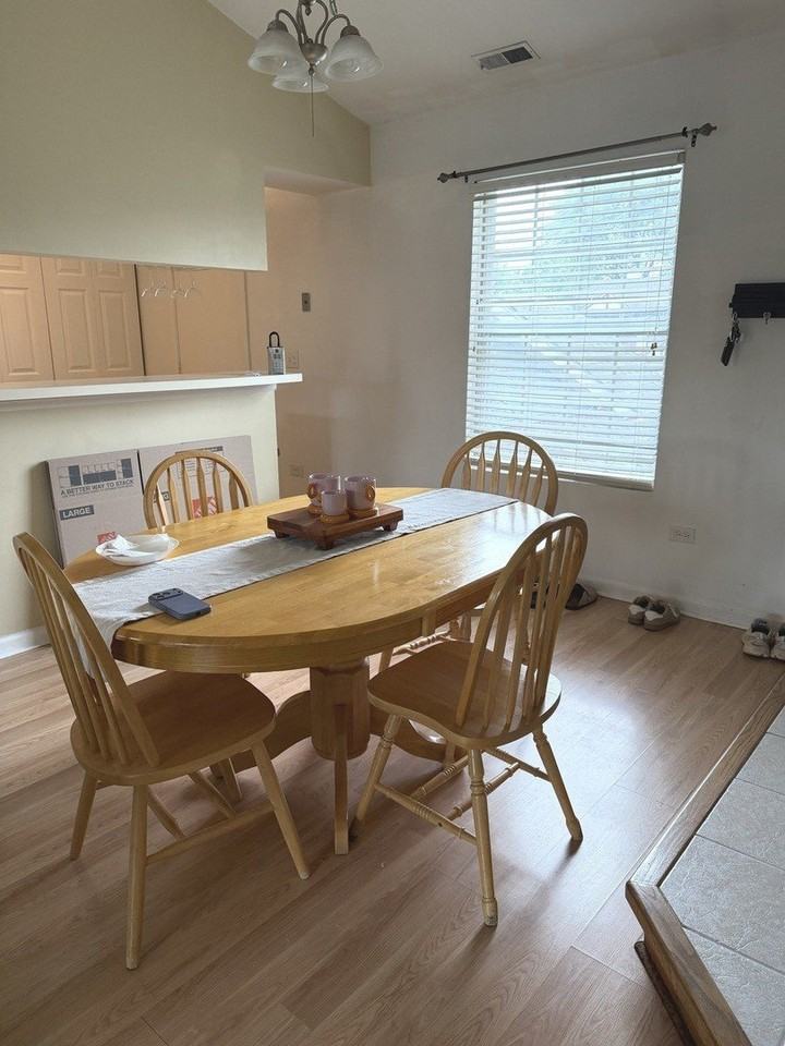 385 Sandhurst Cir #3 - Photo 4 of 18