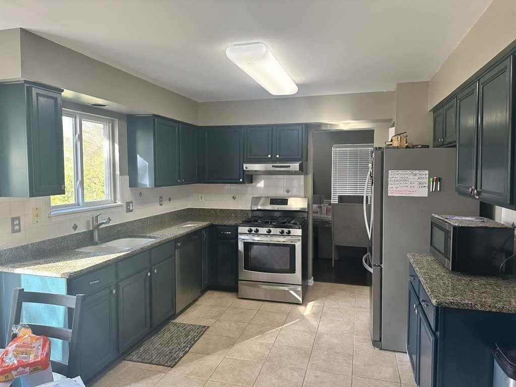 22102 W Plymouth Cir - Photo 5 of 35