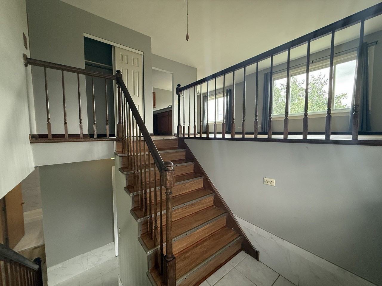 1954 Nautilus Ln - Photo 2 of 12