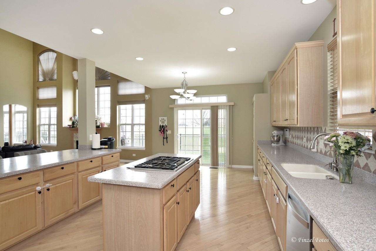 6625 Majestic Way - Photo 2 of 11