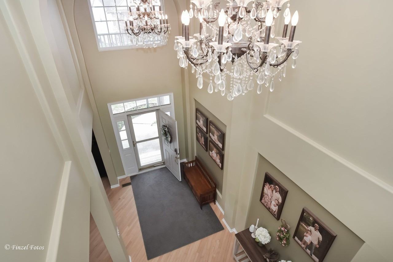 6625 Majestic Way - Photo 4 of 11