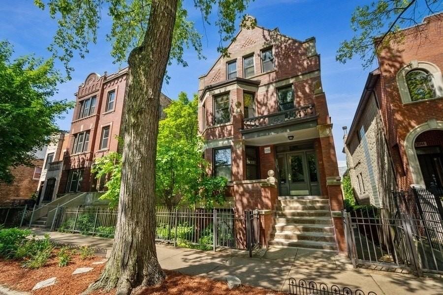 2040 N Hoyne Ave #1 - Photo 2 of 12