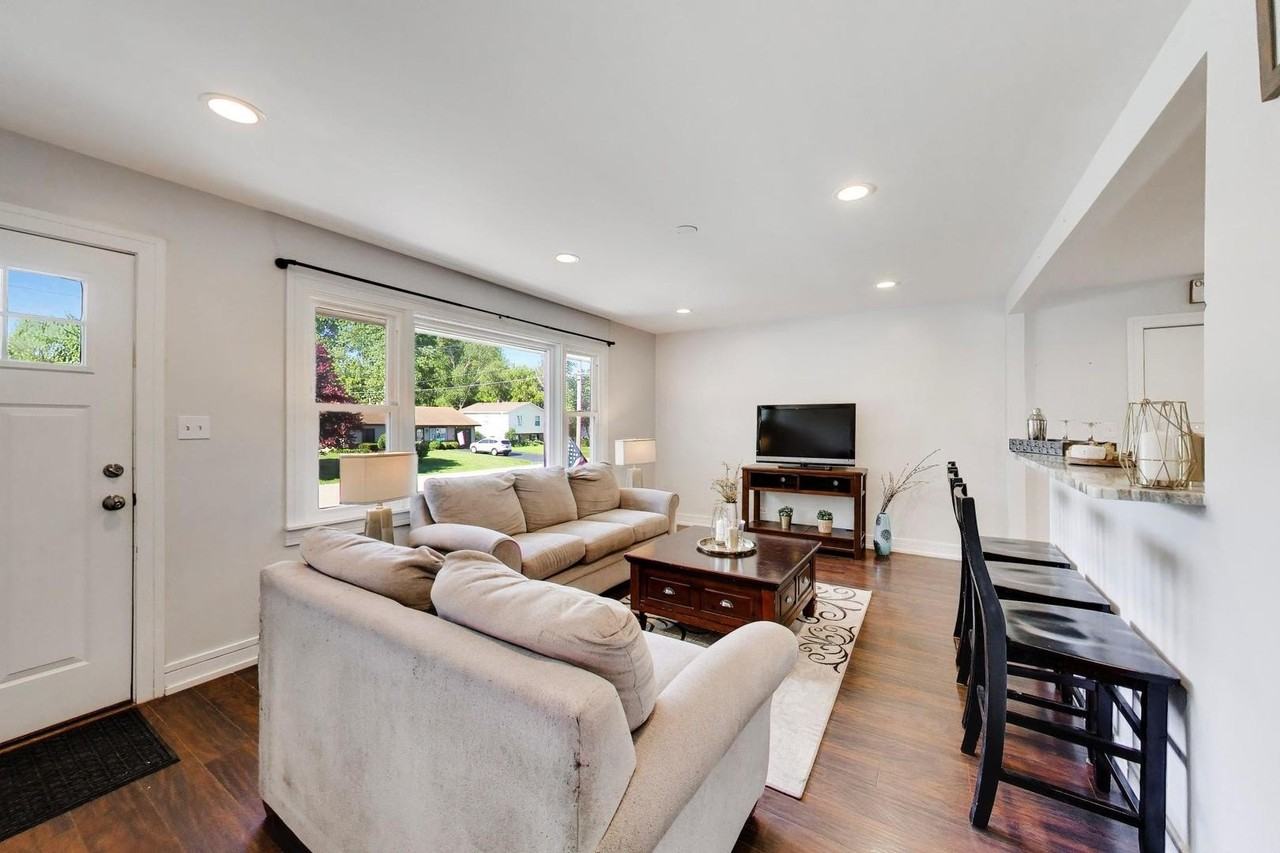 25378 W Park Ct - Photo 5 of 40