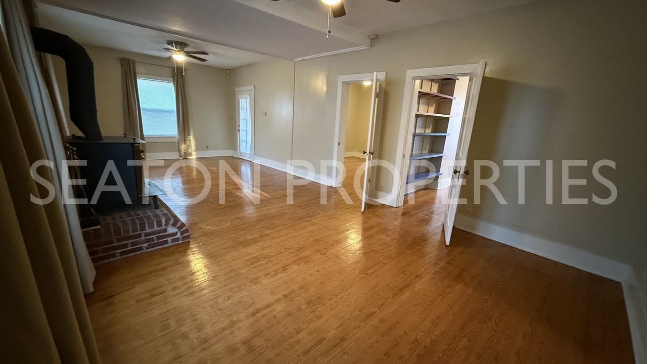 2723 Copeland St #1 - Photo 2 of 19