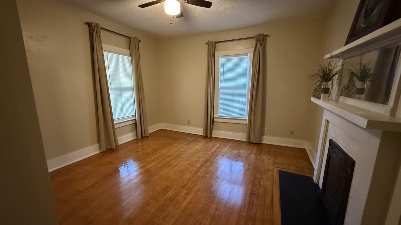 2723 Copeland St #1 - Photo 5 of 19