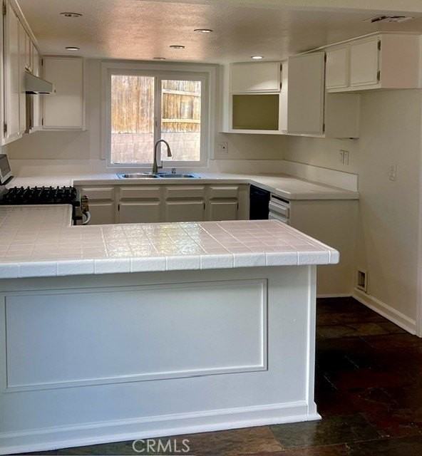 978 Modjeska Cir - Photo 2 of 9