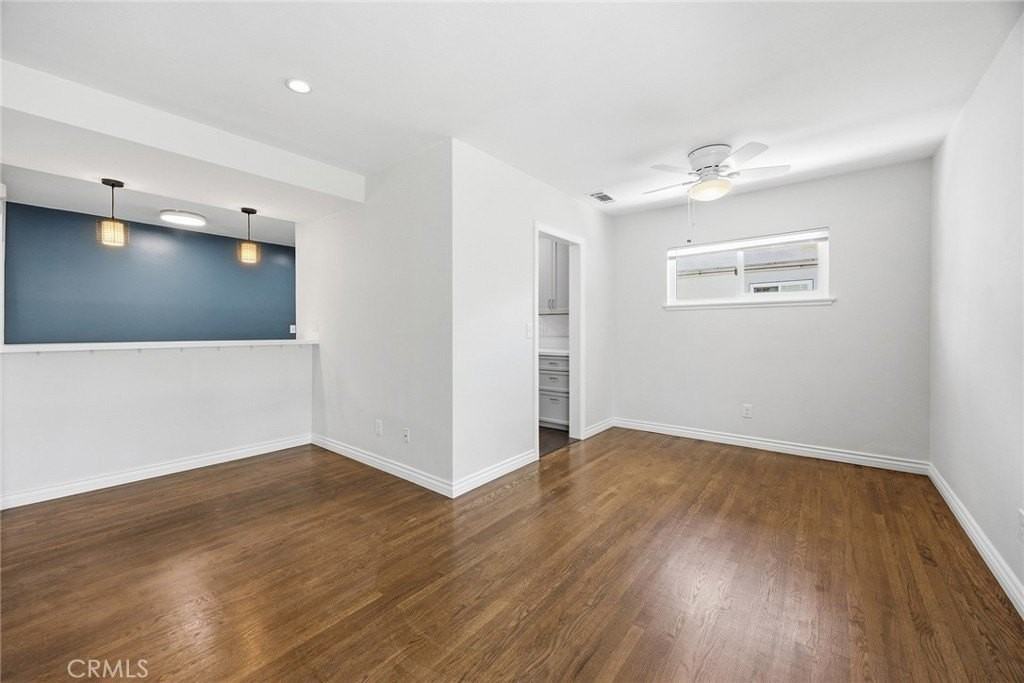 225 N Orchard Ave - Photo 4 of 30