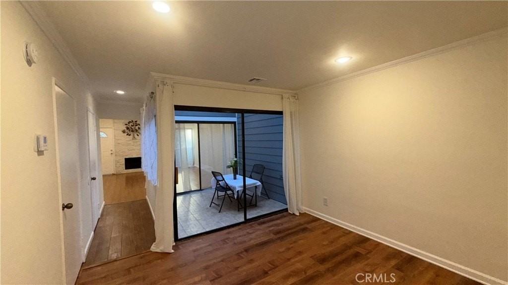 5841 Etiwanda Ave - Photo 6 of 21