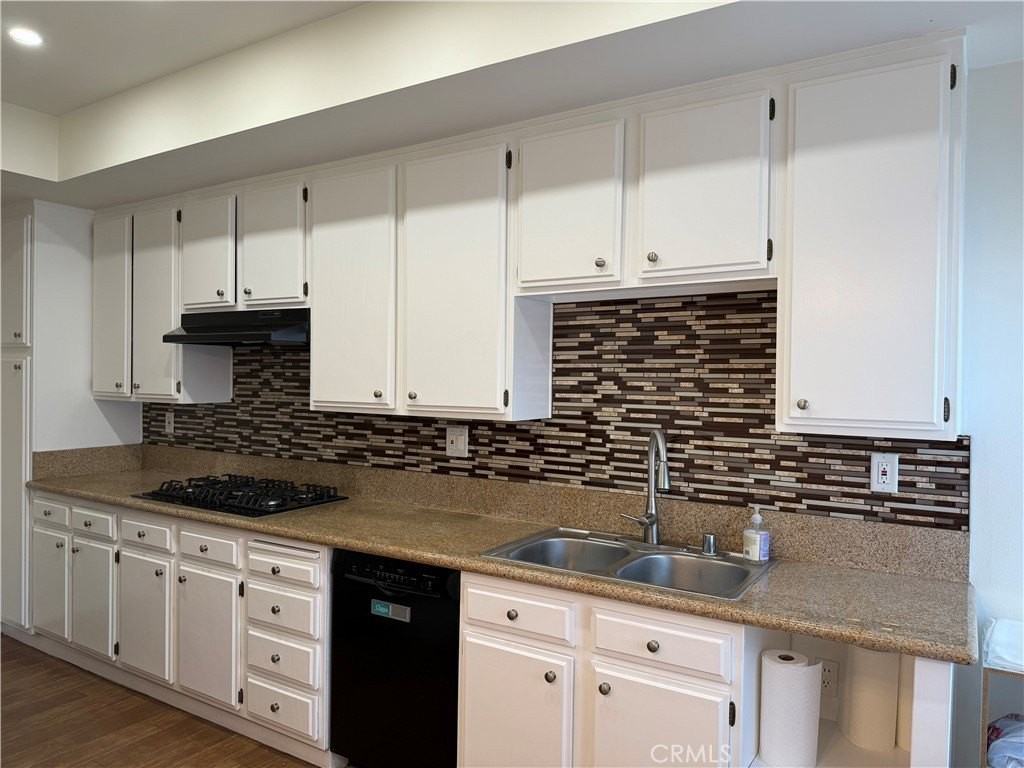 5841 Etiwanda Ave - Photo 7 of 21