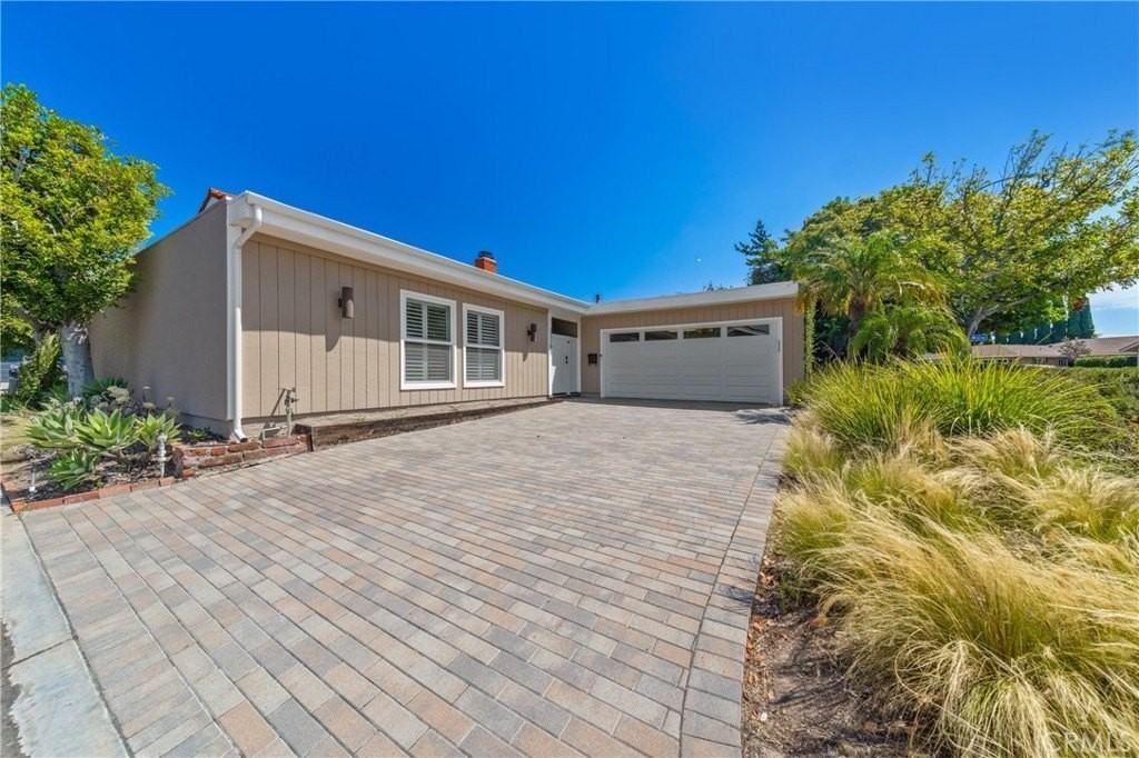 23291 Downland Rd - Photo 2 of 40