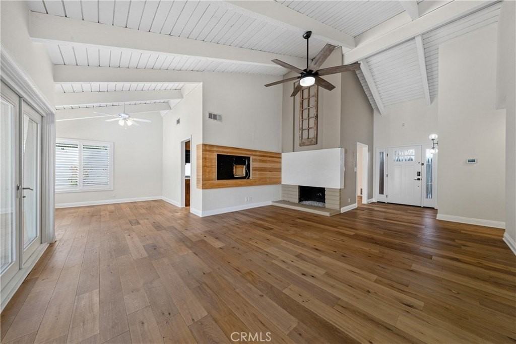 23291 Downland Rd - Photo 5 of 40