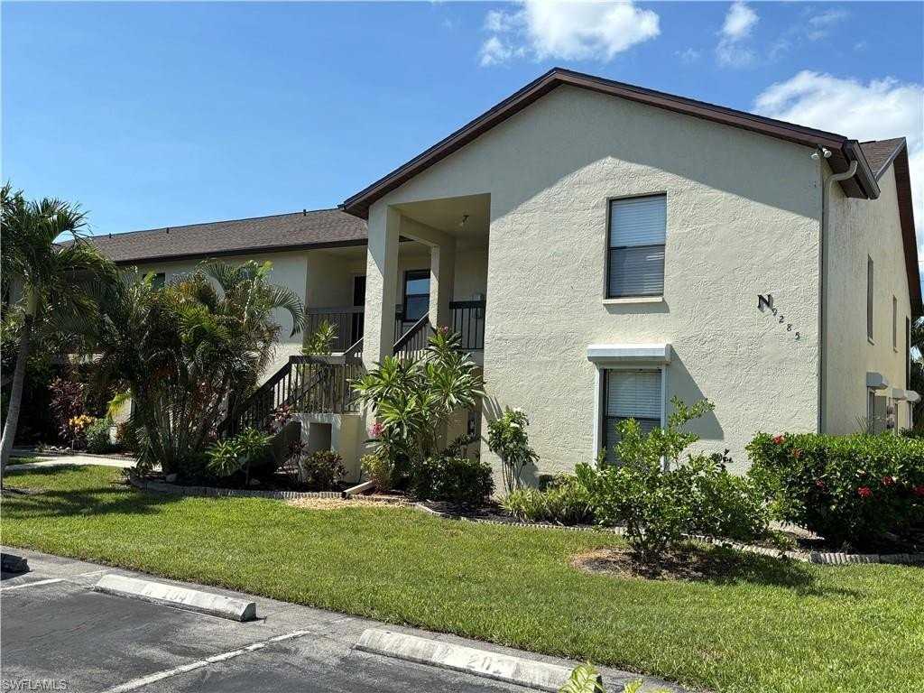 9285 Lake Park Dr #101 - Photo 2 of 23