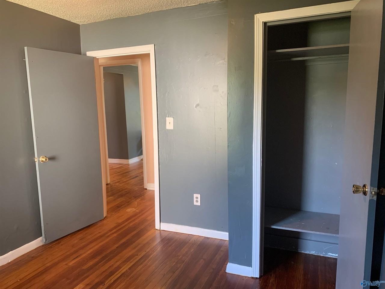 1301 Halsey Ave Ne - Photo 7 of 10