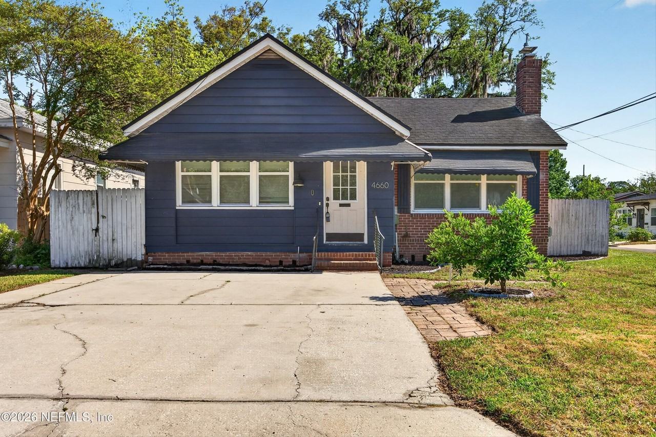4660 French St - Photo 4 of 42