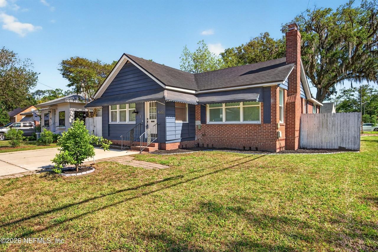 4660 French St - Photo 5 of 42