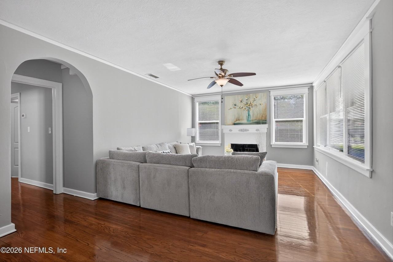 4660 French St - Photo 6 of 42