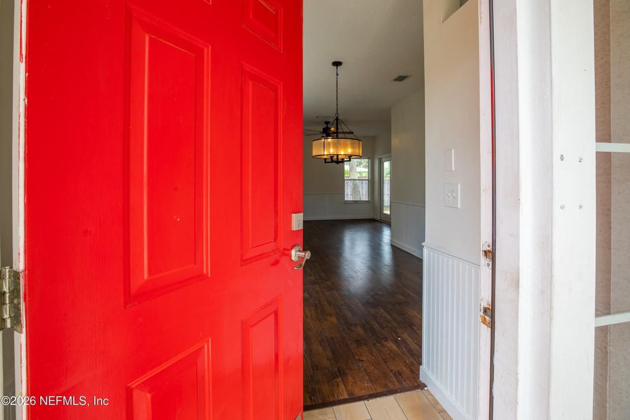 563 Selva Lakes Cir - Photo 5 of 50