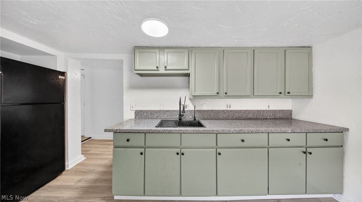 511 Brown St - Photo 7 of 29