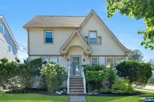 featured image of 332 Demarest Ave