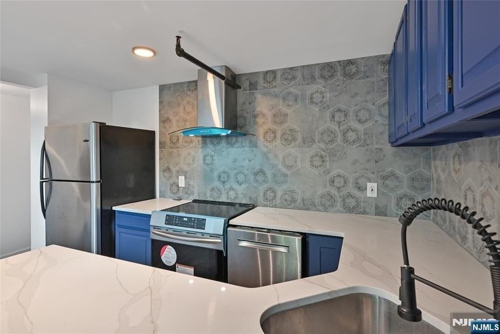 384 Trenton Ave #3E - Photo 4 of 14