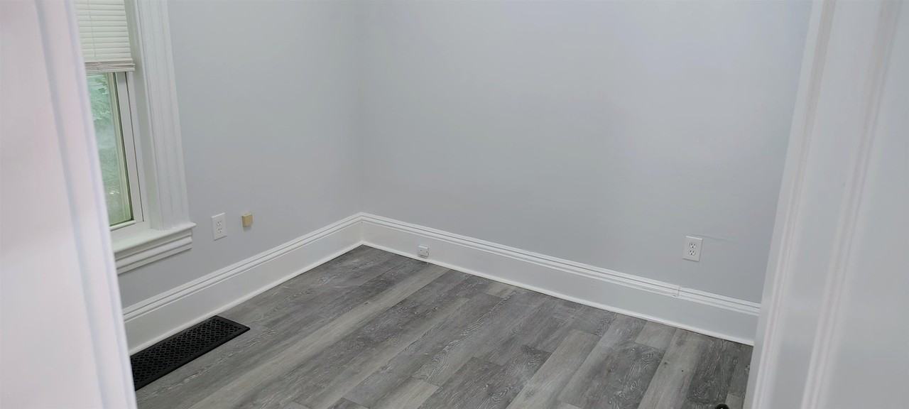 50 Franklin St #1 - Photo 5 of 17