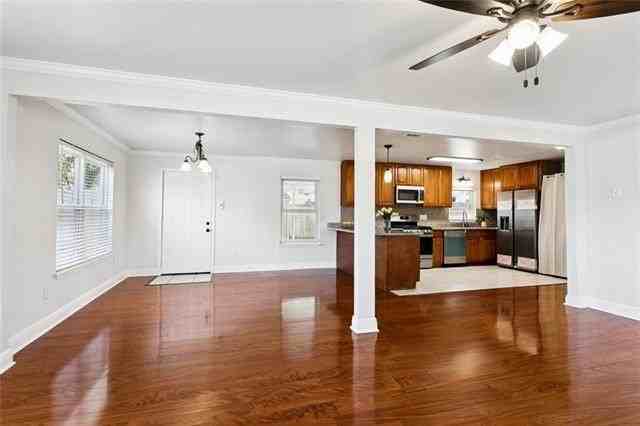 215 Citrus Rd - Photo 4 of 11