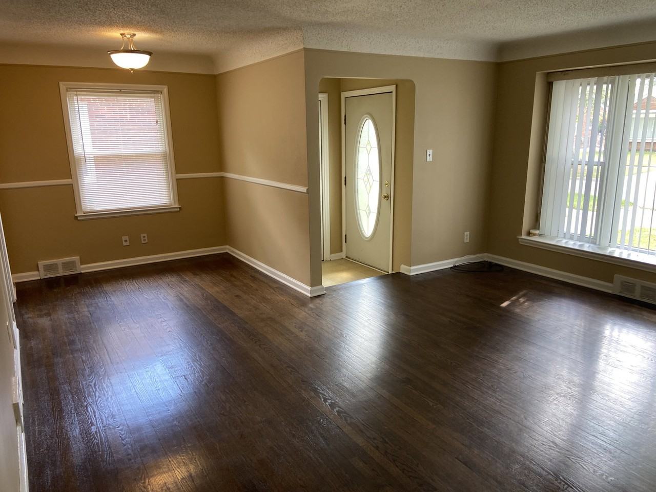 13030 Rosemary Blvd - Photo 2 of 7
