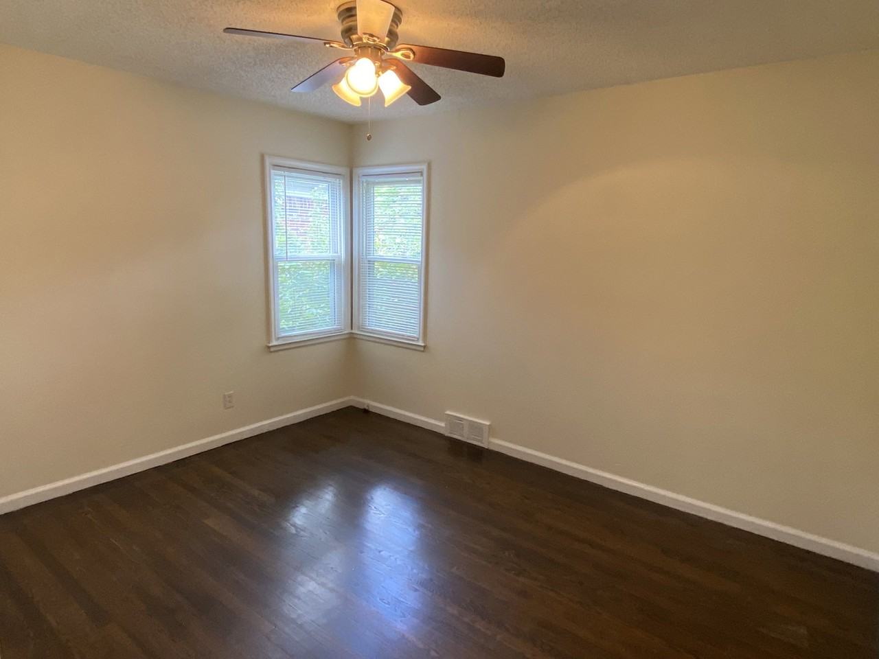13030 Rosemary Blvd - Photo 6 of 7