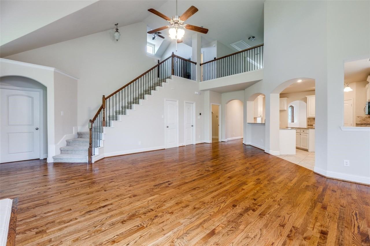 1829 Breeds Hill Rd - Photo 2 of 12