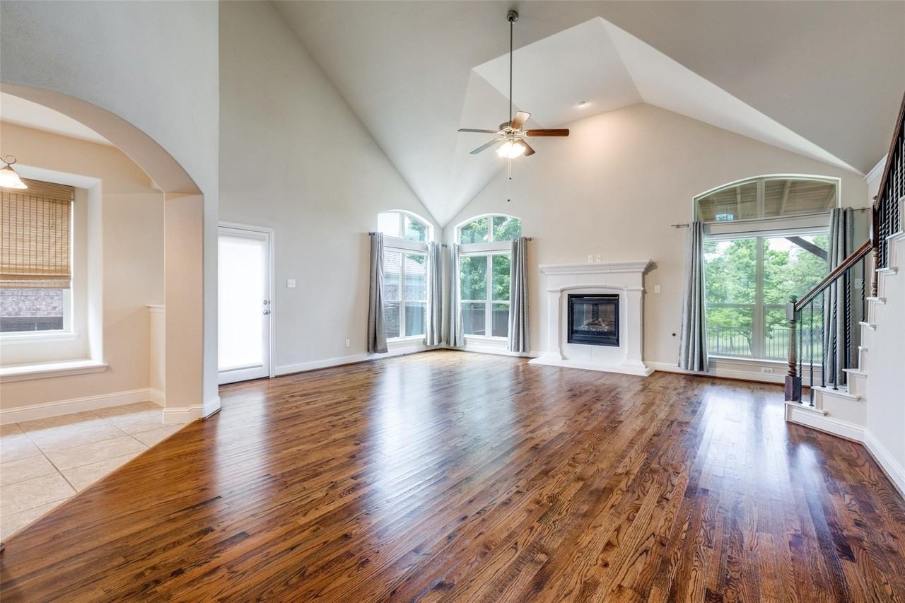 1829 Breeds Hill Rd - Photo 3 of 12