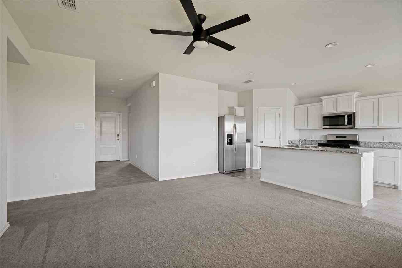 621 Spaulding St - Photo 2 of 26