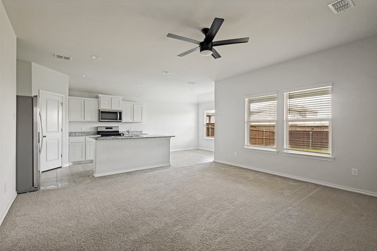 621 Spaulding St - Photo 3 of 26