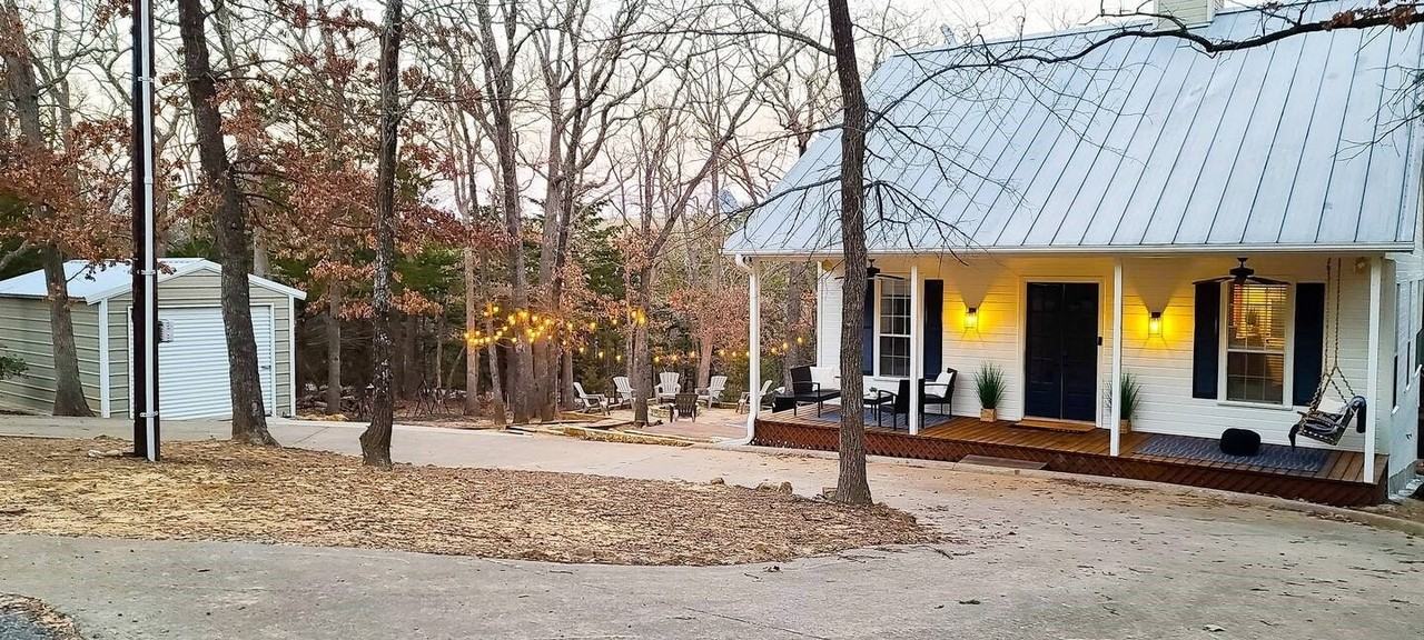47 Wales Dr - Photo 2 of 20