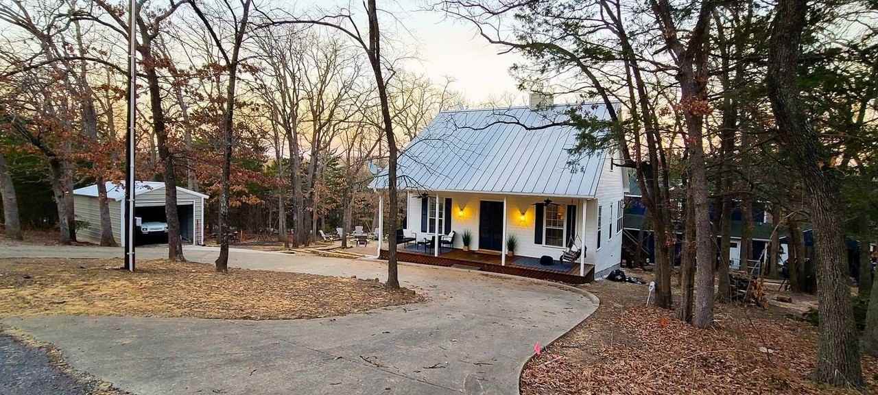 47 Wales Dr - Photo 3 of 20