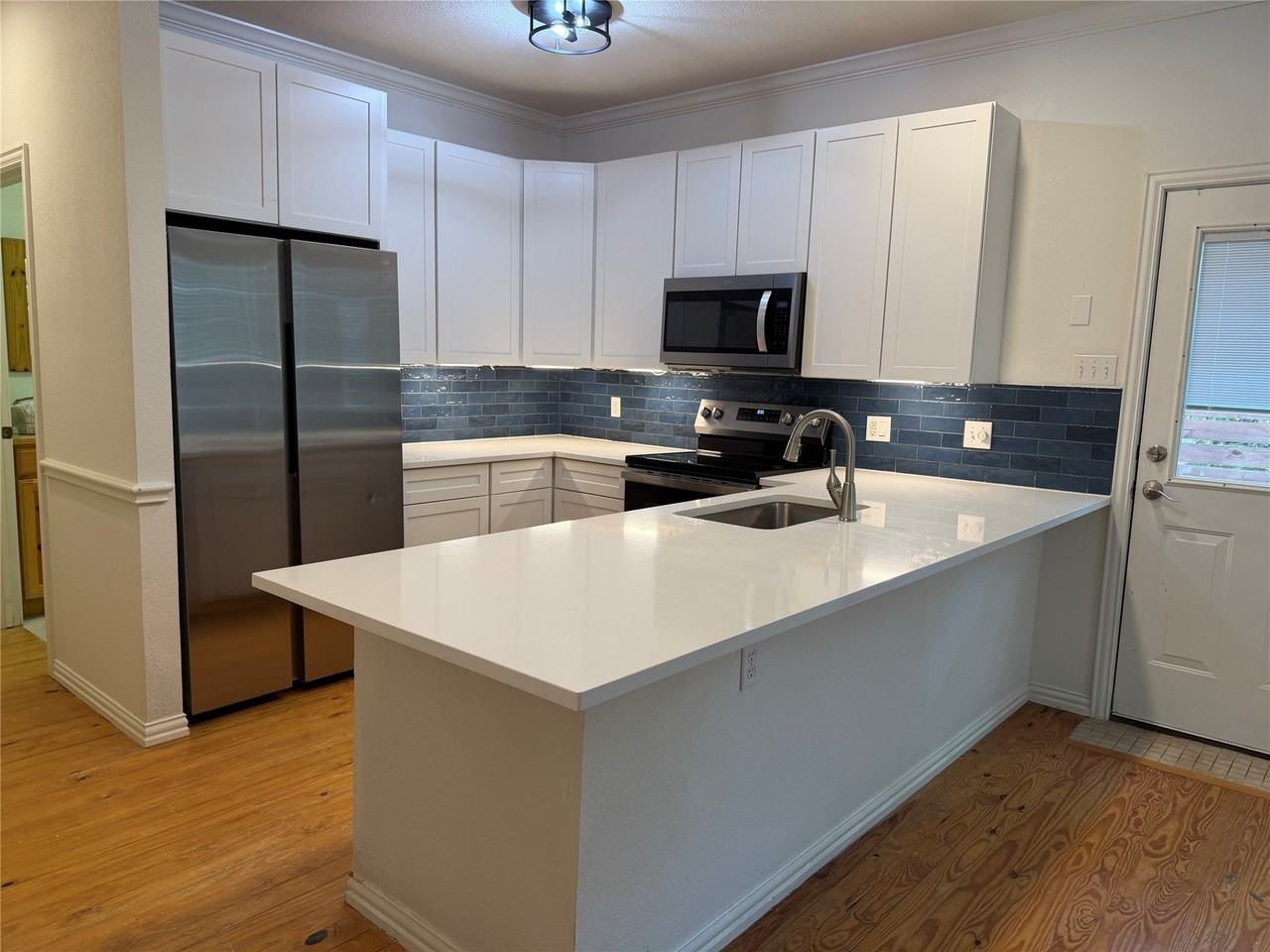 47 Wales Dr - Photo 7 of 20