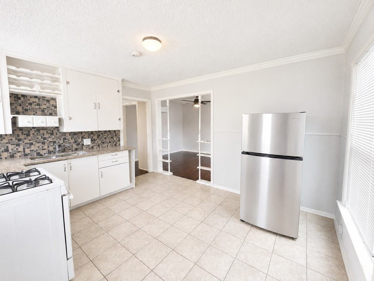 1817 Brittain St - Photo 5 of 16