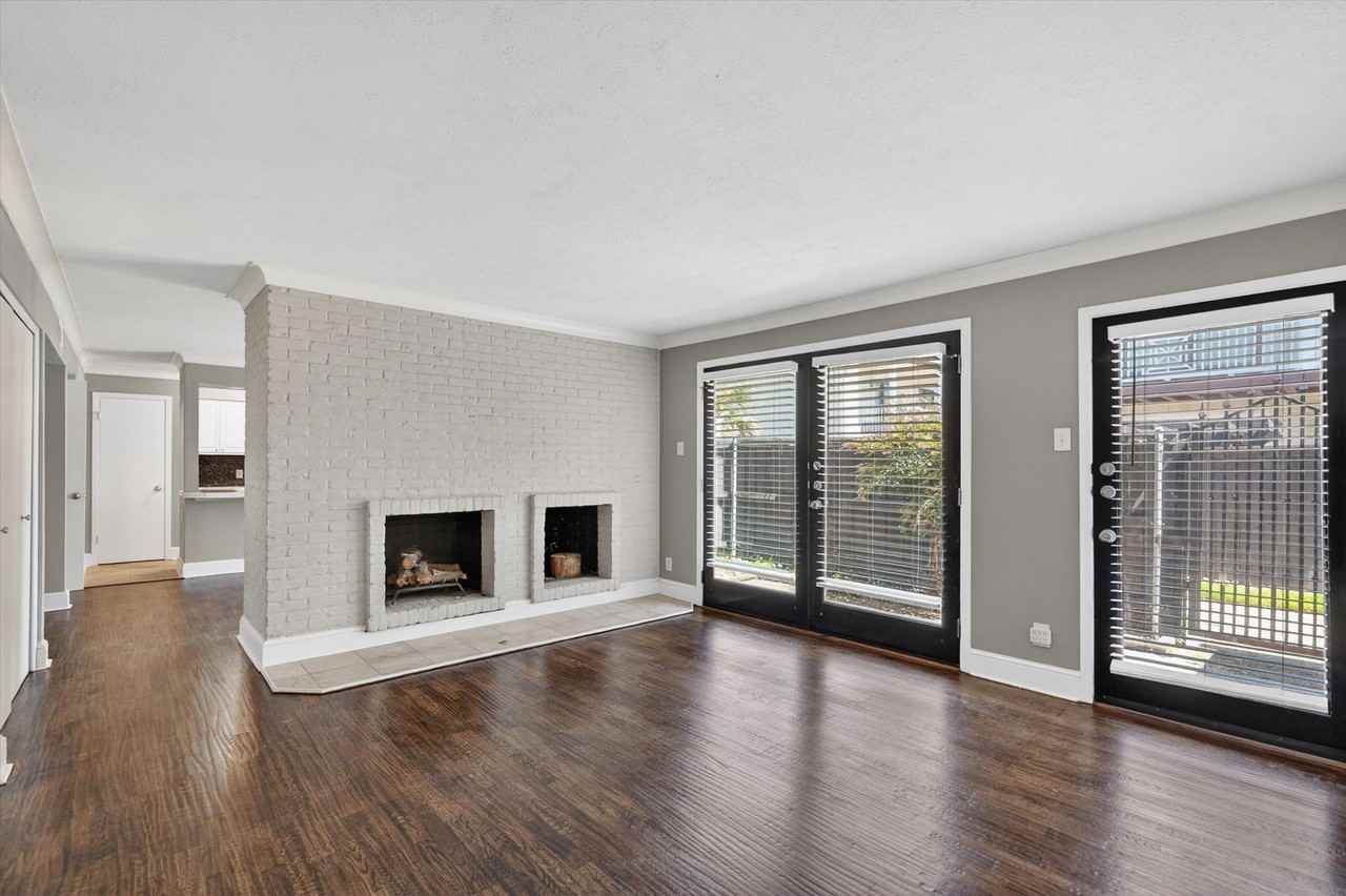 5932 Sandhurst Ln #114 - Photo 4 of 35