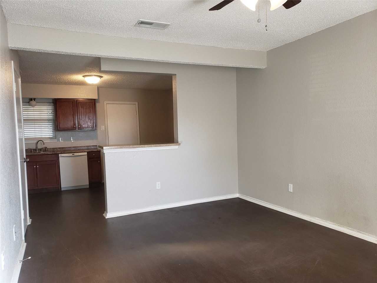 644 S Rogers Rd - Photo 3 of 19