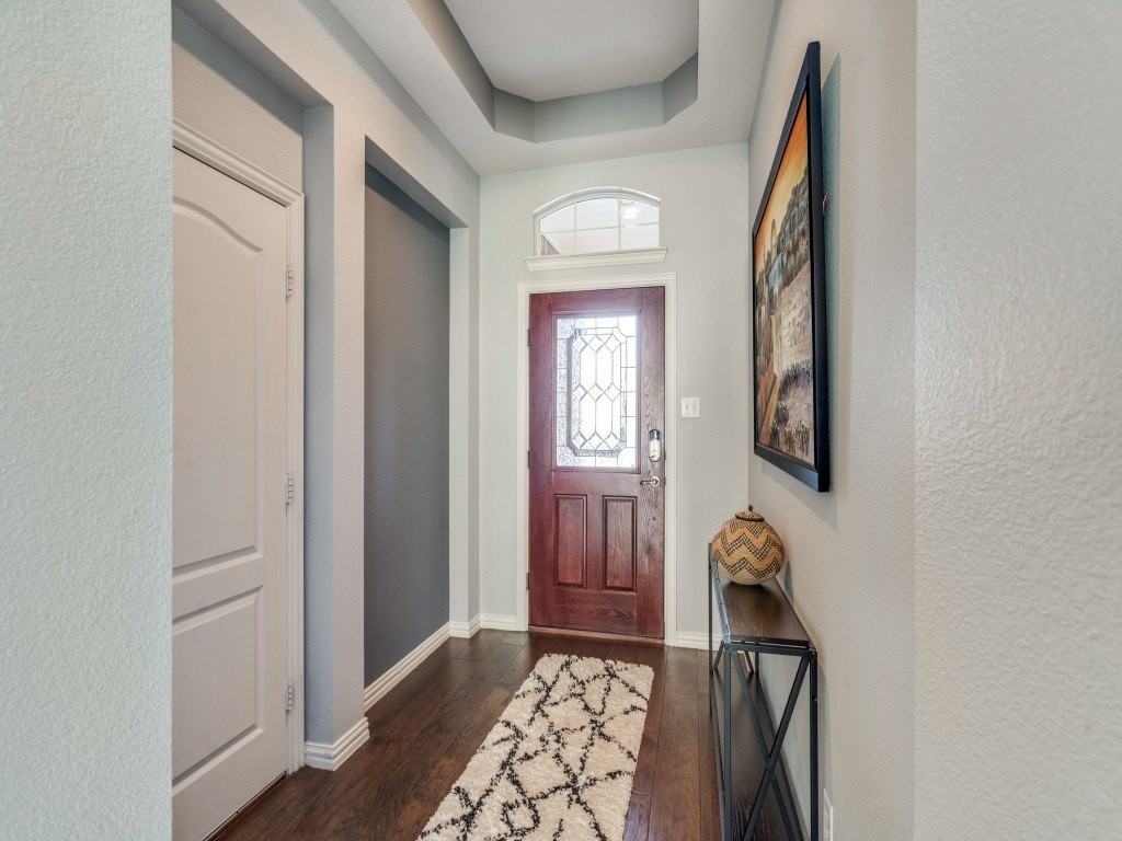 3848 Vienna St - Photo 2 of 26