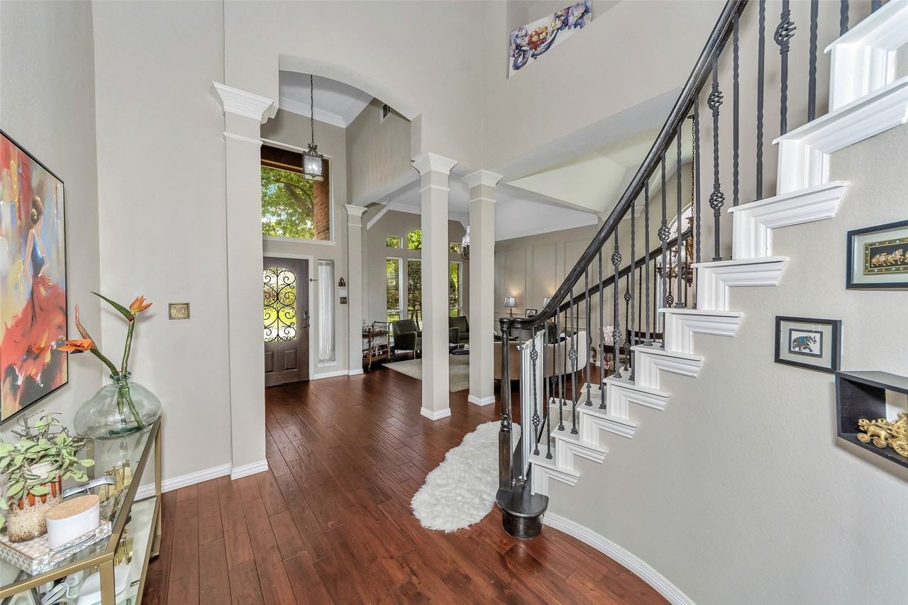 3608 Edgestone Dr - Photo 4 of 40