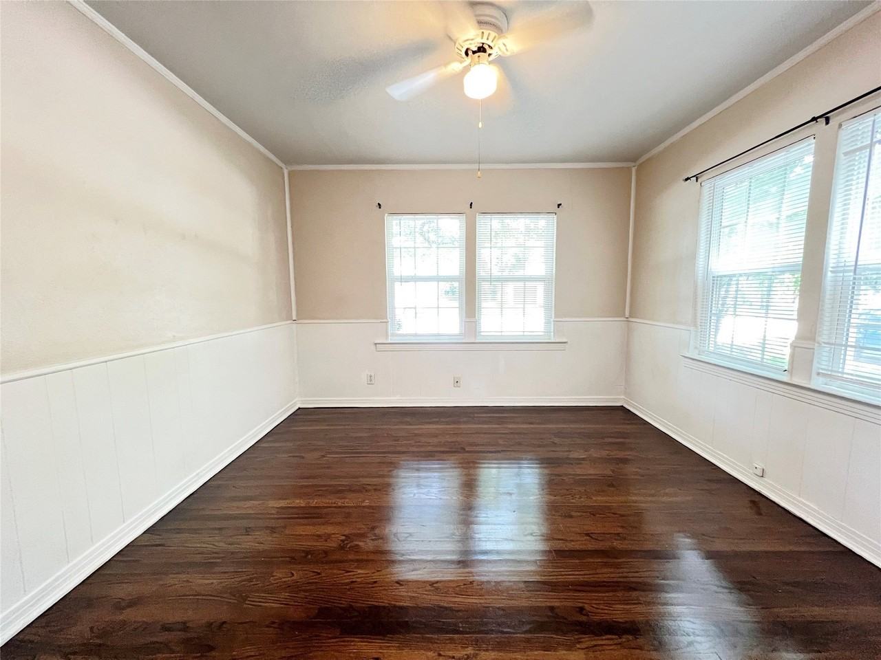 811 Coit St - Photo 7 of 12
