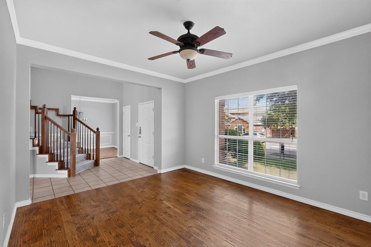 1236 Blue Brook Dr - Photo 6 of 40