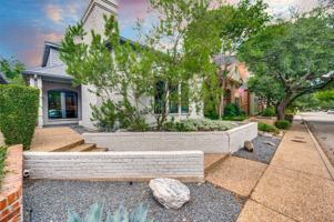 featured image of 5957 Lindenshire Ln