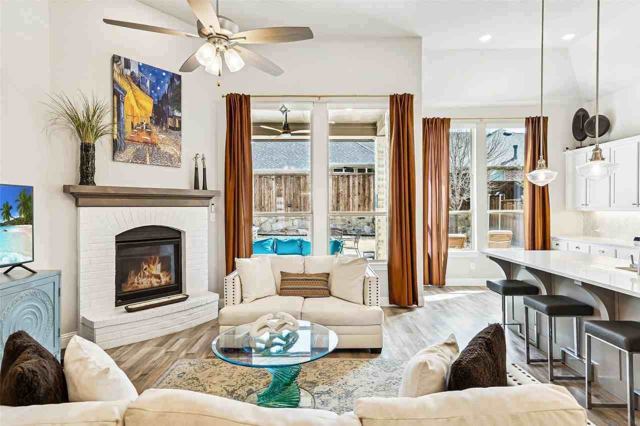 950 Gentle Knoll Ln - Photo 4 of 32